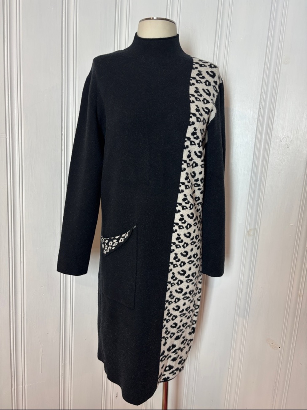 Black & White Leopard Colorblock Knit Sweater Dress - Size M estimated